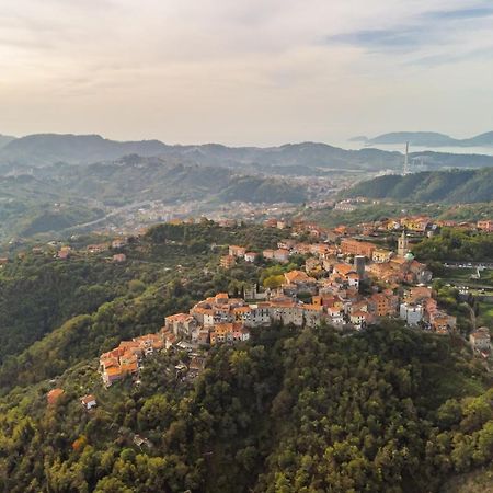 La Luna Nel Castello Vezzano Ligure Exteriér fotografie