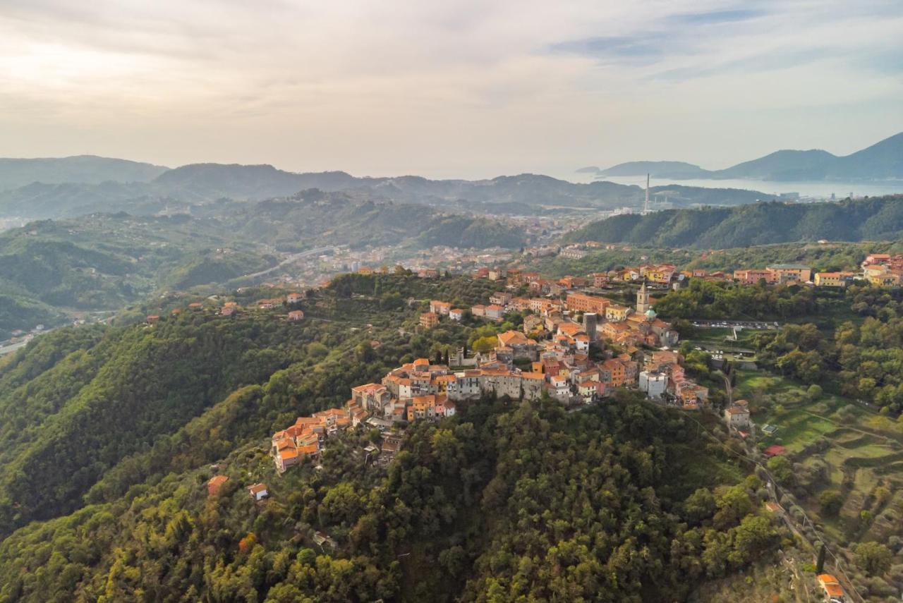 La Luna Nel Castello Vezzano Ligure Exteriér fotografie